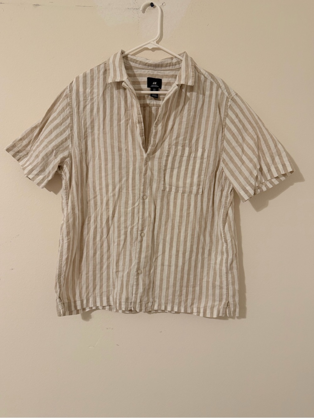 H&M Men’s Large Striped Short Sleeve Button Up Shirt beige cream linen blend
